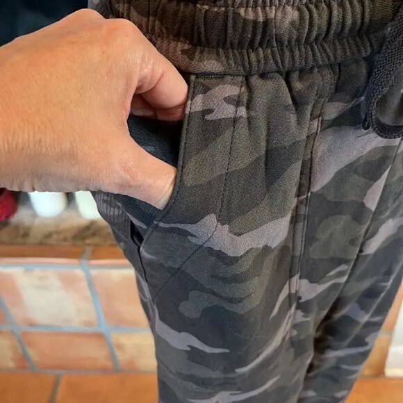 Athleta Camo Farallon Jogger, 2! - Picture 3 of 10